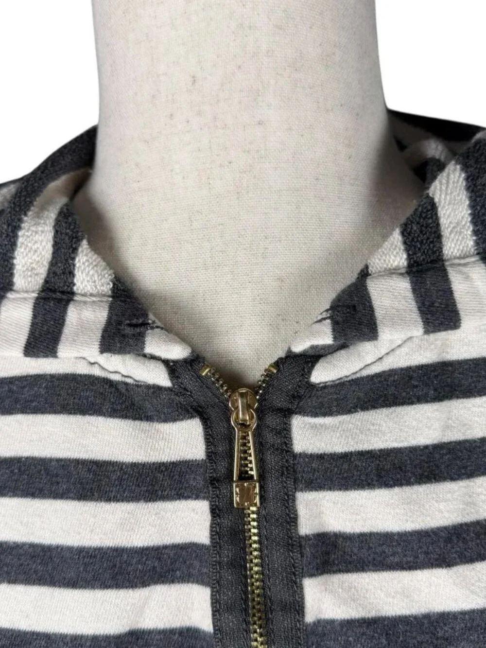 Liz Claiborne Boxy Gray and White Striped Hoodie - Picture 4 of 7